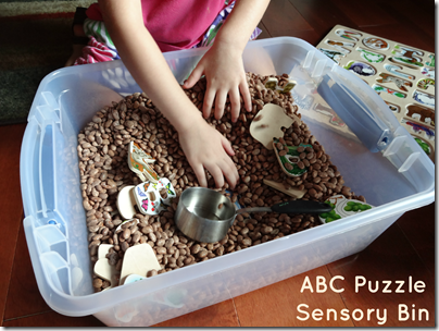 abcpuzzlesensorybin